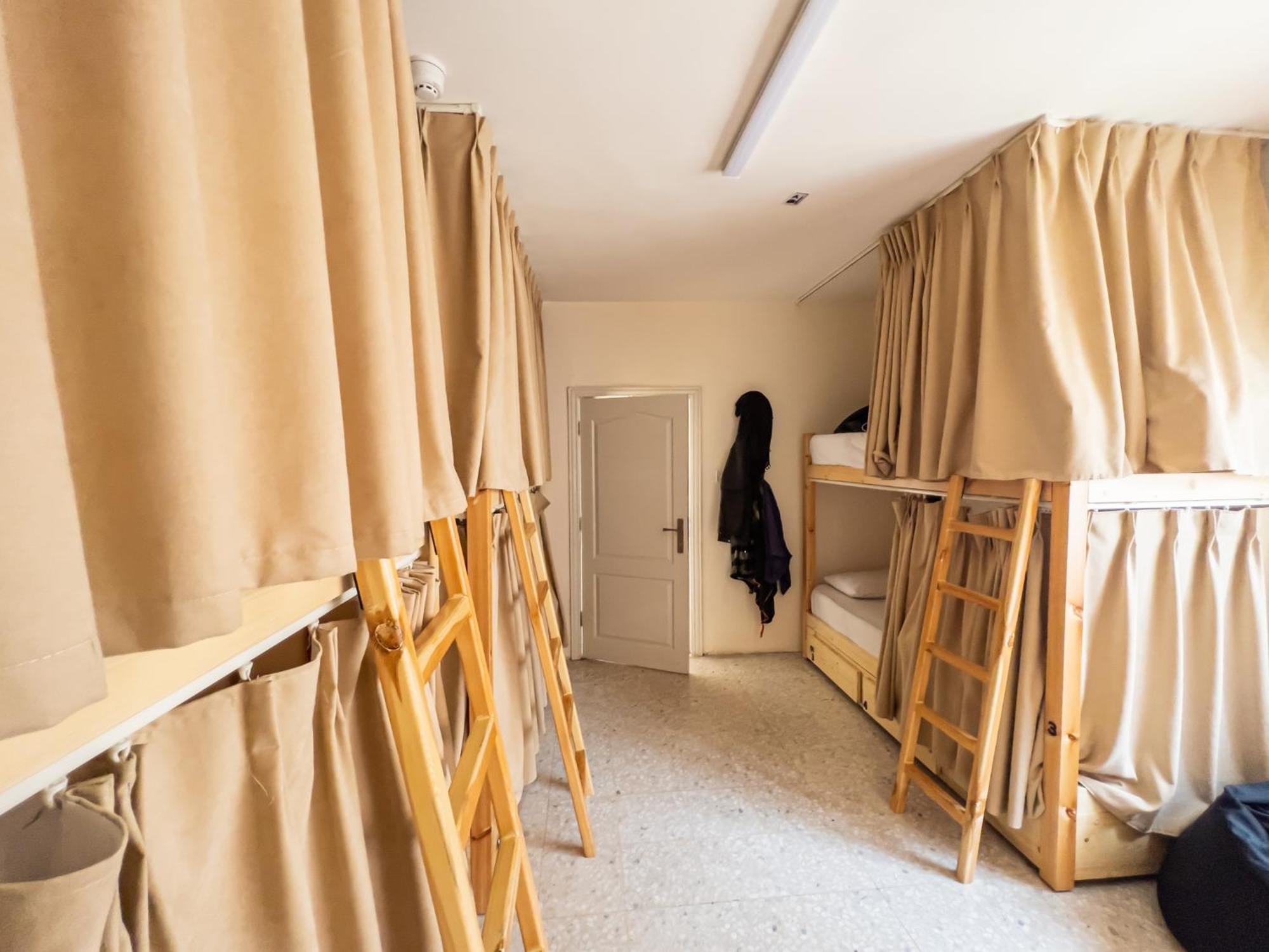 Battuta Hostel Amman Bilik gambar